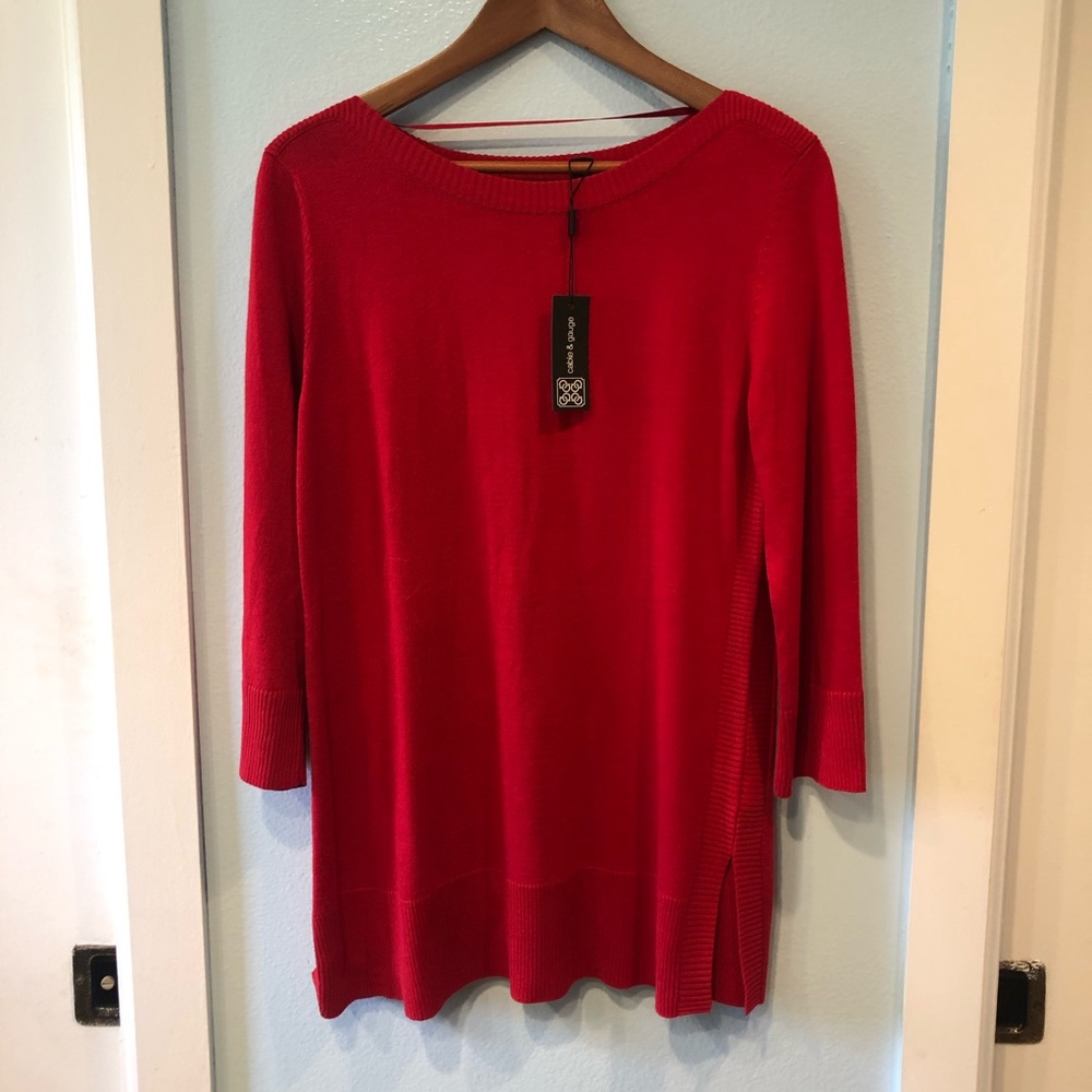 Cable & Gage Women’s soft Red Sweater Top Size Medium.